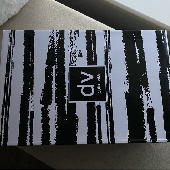 Rose Gold DBL BUCKLE UP Sz 9 CARTHER-RG-EO By Dolce Vita NWT - Picture 11 of 11